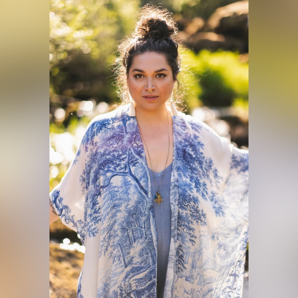⭐️Last One⭐️ LET THE LIGHT IN GODDESS DUSTER KIMONO Mid Length Chinoiserie - Picture 7 of 14
